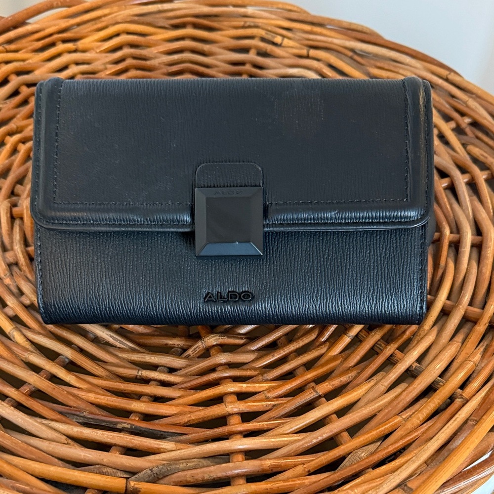 Aldo Clutch with removable strap